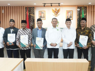 Kemenag Dorong PTKIS Meningkatkan Daya Saing lewat Penyerahan SK Kelembagaan
