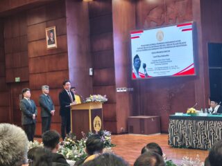 Pimpinan IAI Rawa Aopa Hadiri Sidang Terbuka Promosi Doktor Yusril Ihza Mahendra di UI